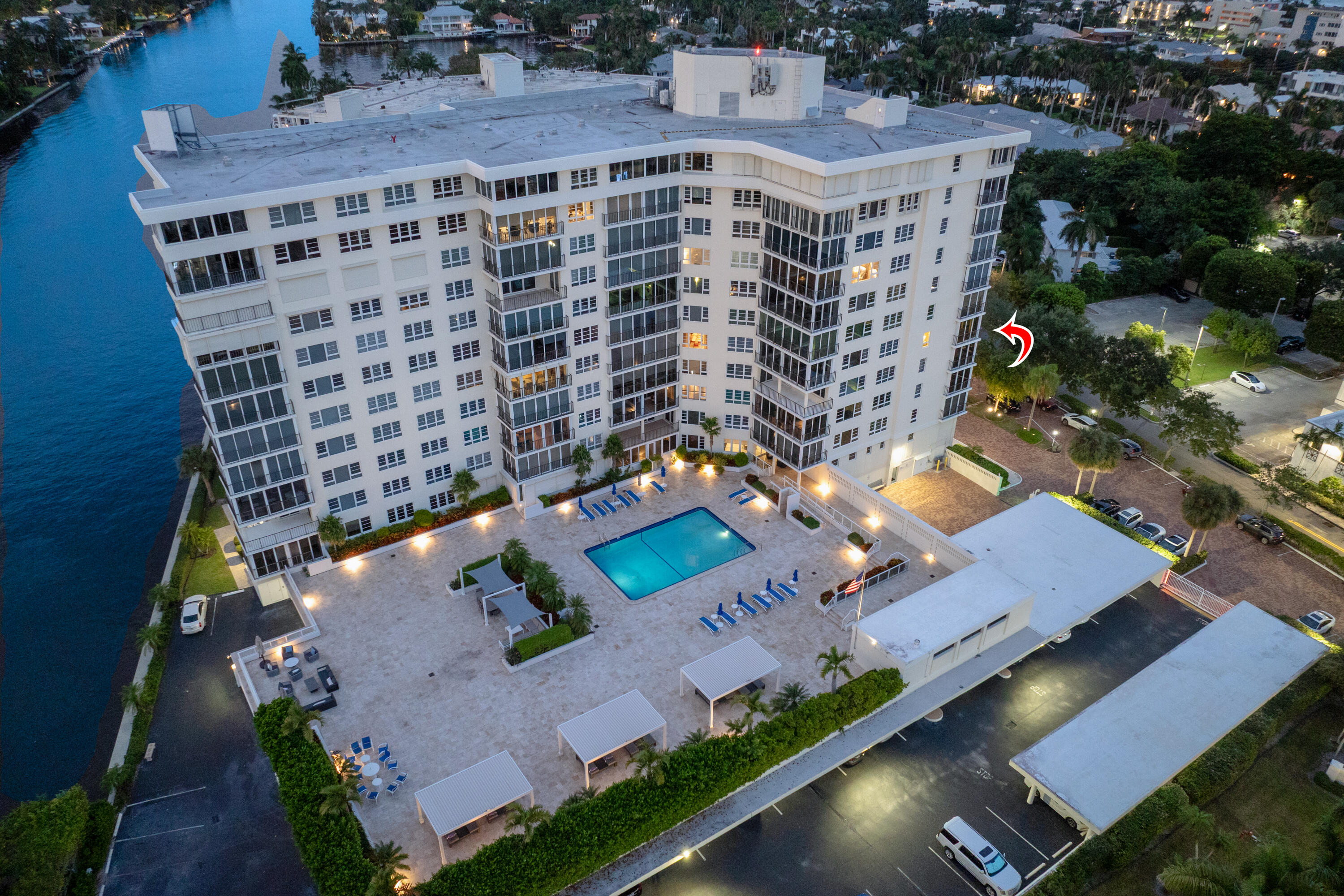 50 E Road, Unit 6E Delray Beach, FL 33483 - Photo 35 of 36 an aerial view of residential houses with outdoor space