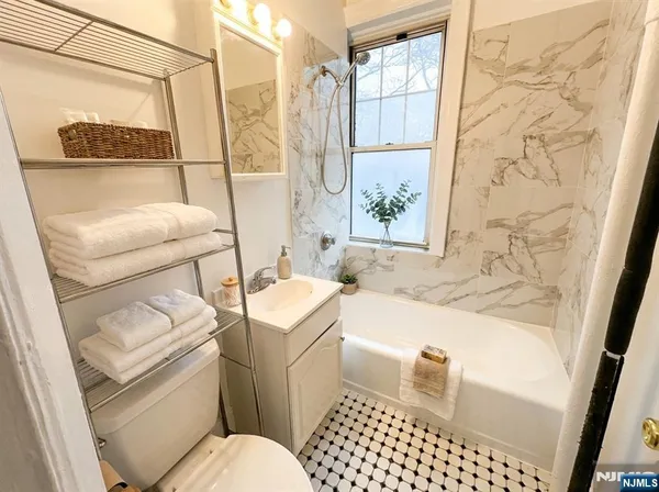 $1,750 | 311 79th Street, Unit 9, North Bergen, NJ 07047