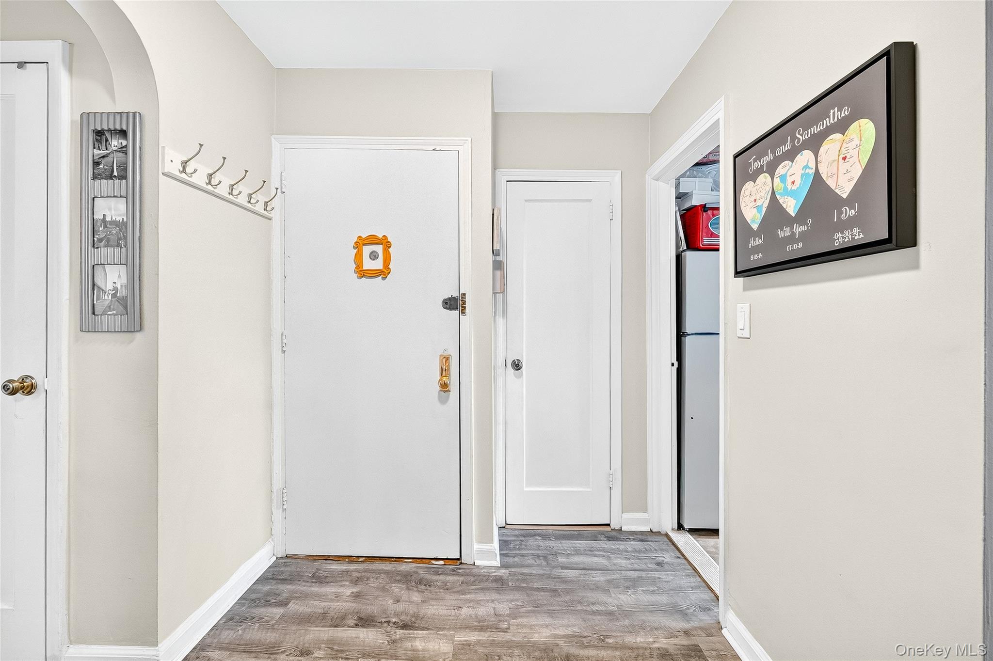 340 Richbell Road, Unit B4 Mamaroneck, NY 10543 - Photo 3 of 24 a view of an entryway with wooden floor