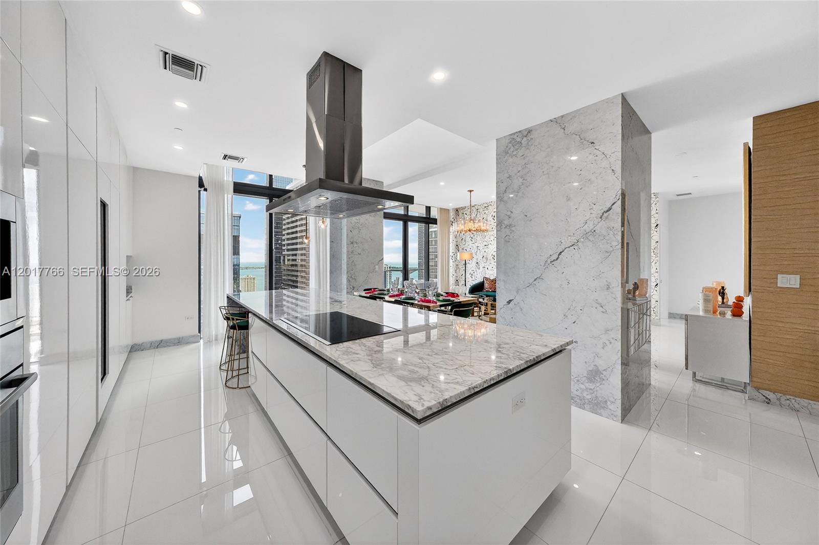 88 Southwest 7th Street, Unit PH4202 Miami, FL 33130 - Photo 9 of 88