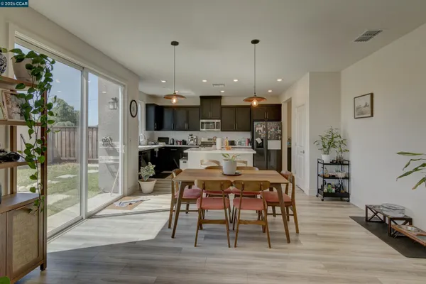 $729,000 | 281 Cinnabar Way, Oakley, CA 94561