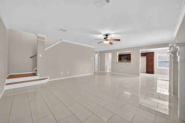 a view of livingroom with furniture