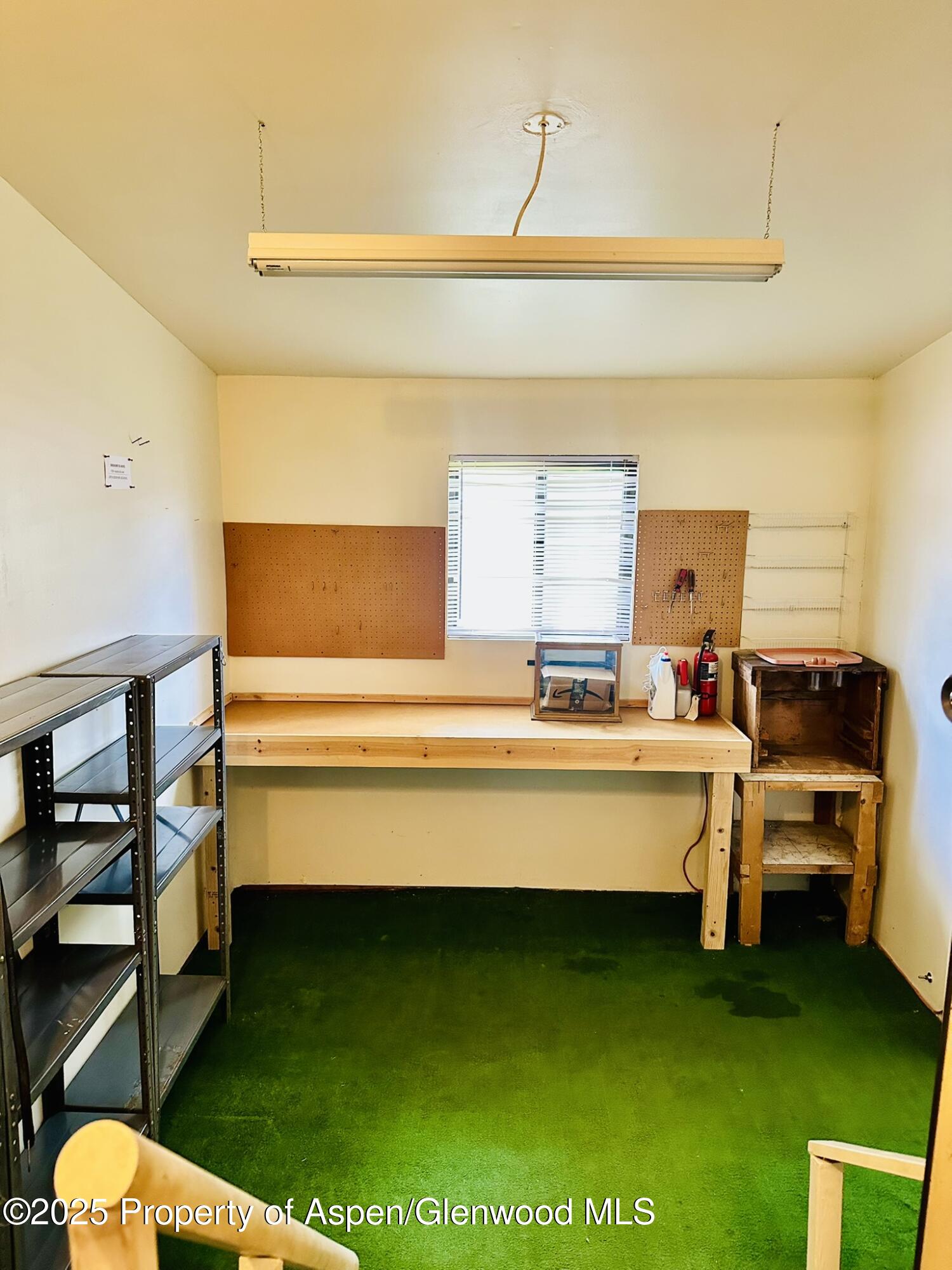 3195 F Road, Unit 1 Grand Junction, CO 81504 - Photo 18 of 22 a bathroom with a sink and a bathtub