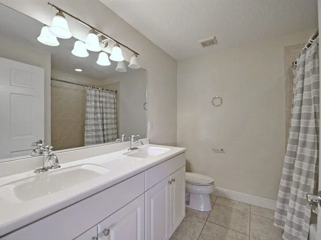 $399,999 | 1645 Baseline Lane, Vero Beach, FL 32967