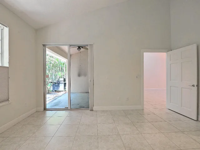 $399,999 | 1645 Baseline Lane, Vero Beach, FL 32967