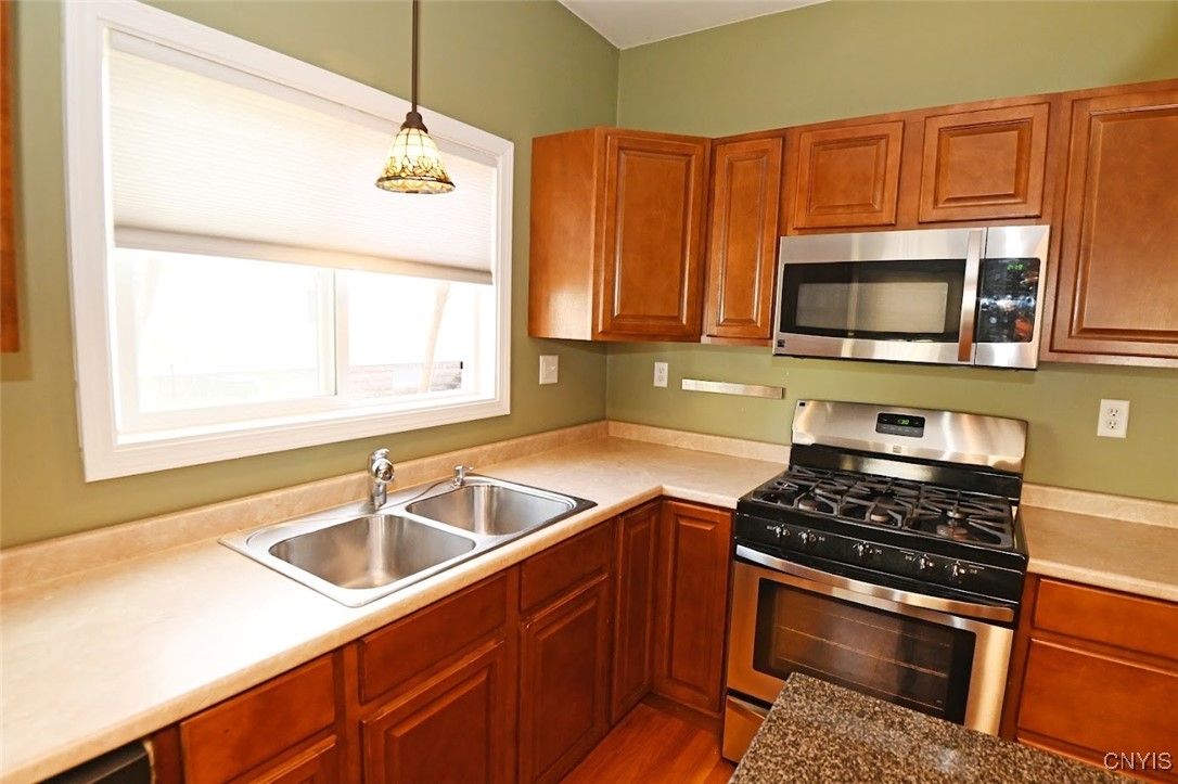 230 Riverside Drive Utica, NY 13502 - Photo 19 of 38