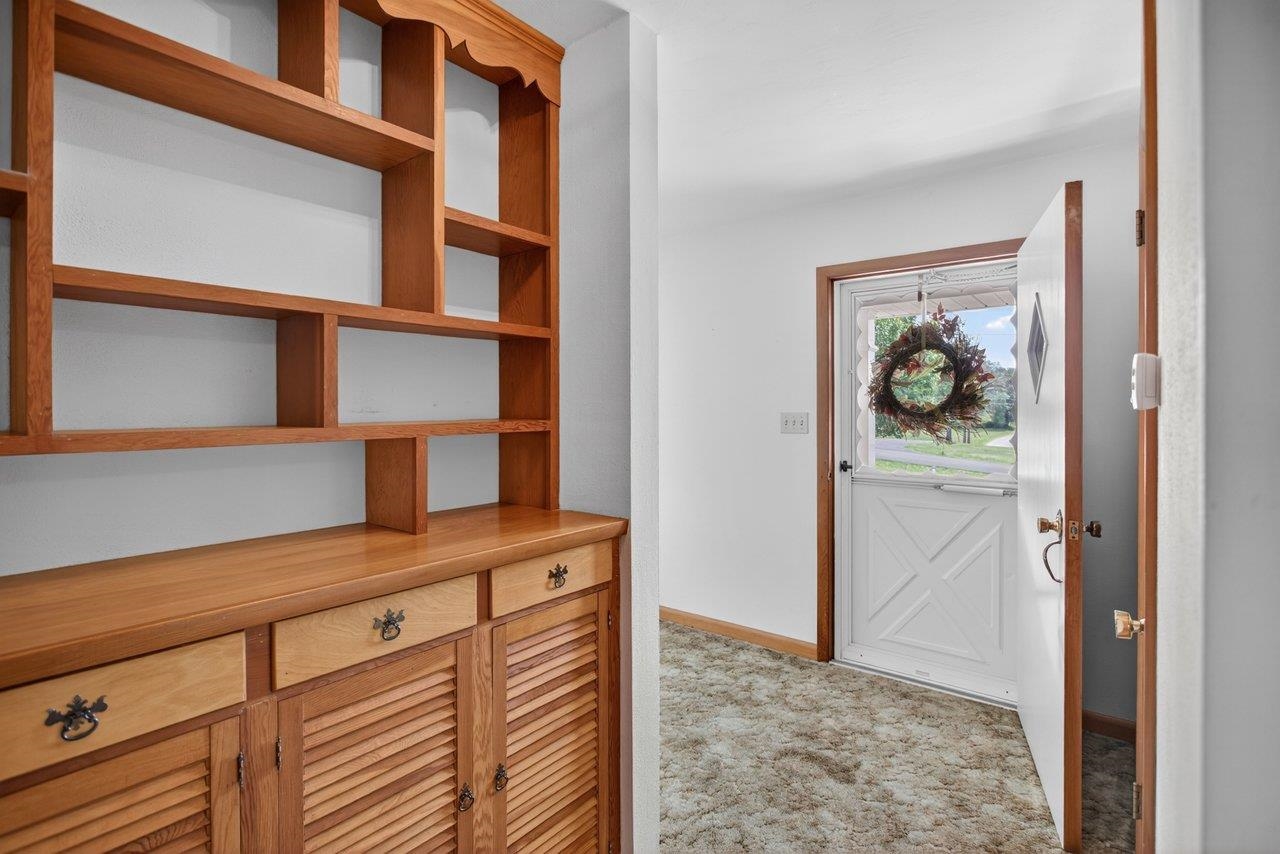 255 Verbena Road Shenandoah, VA 22849 - Photo 4 of 42 Gallery Image 4
