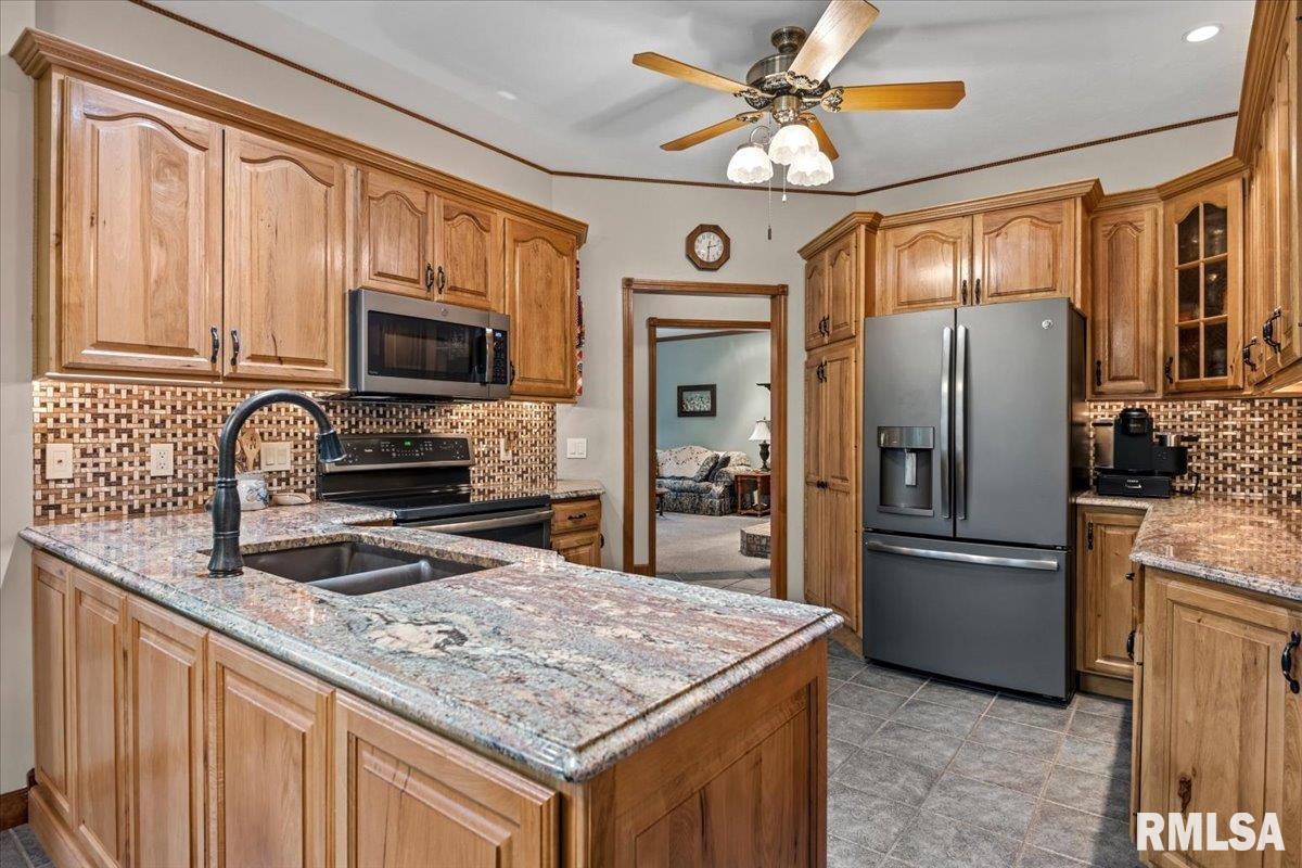 49 Woodland Trail Rochester, IL 62563 - Photo 17 of 98