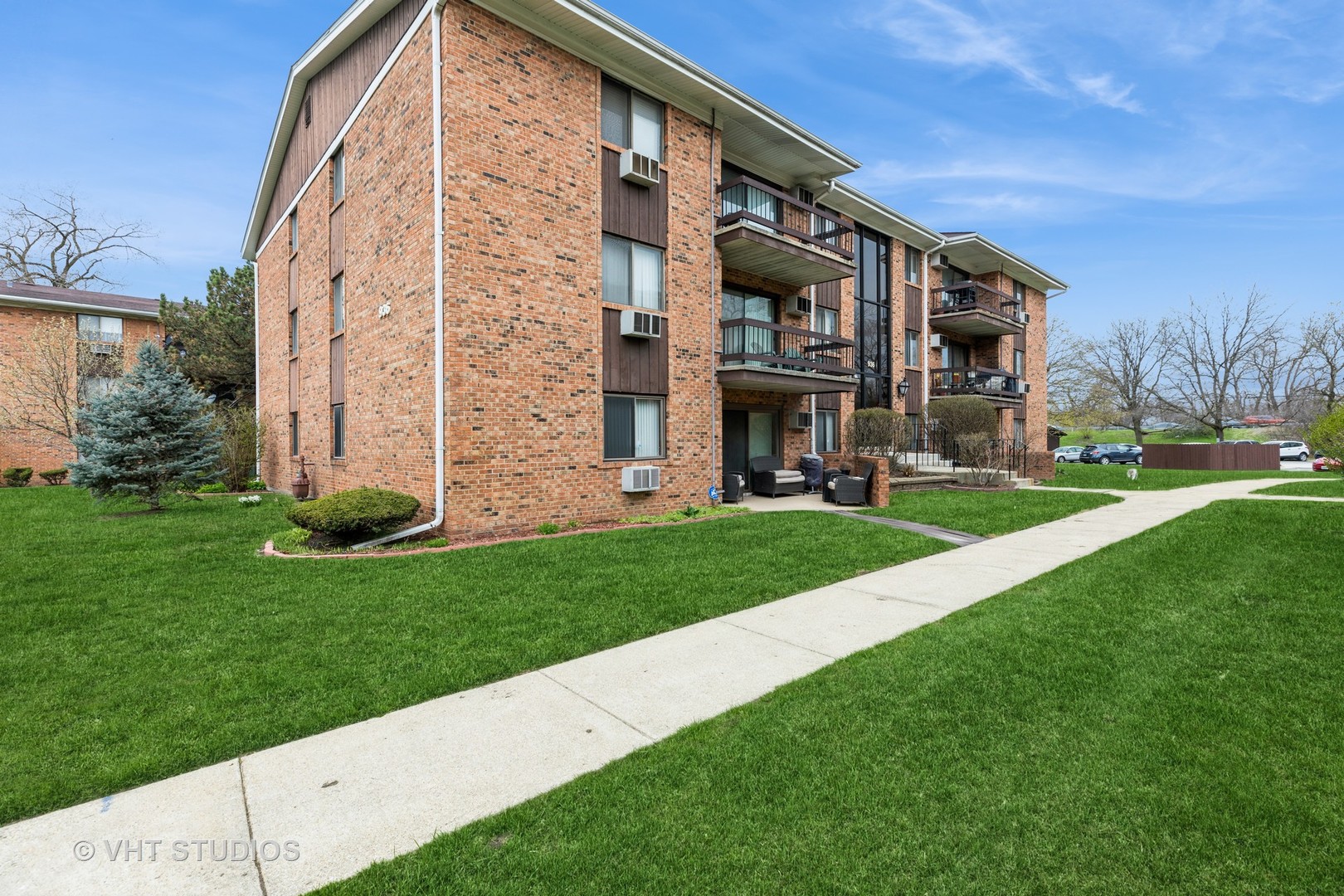 936 Olive Road, Unit A1 Homewood, IL 60430 - Photo 1 of 19 Gallery Image 1
