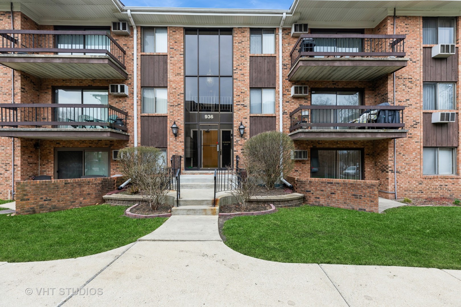936 Olive Road, Unit A1 Homewood, IL 60430 - Photo 2 of 19 Gallery Image 2