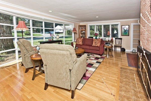11 Doncaster Road Lynnfield, MA 01940 - Photo 15 of 29 Gallery Image 15