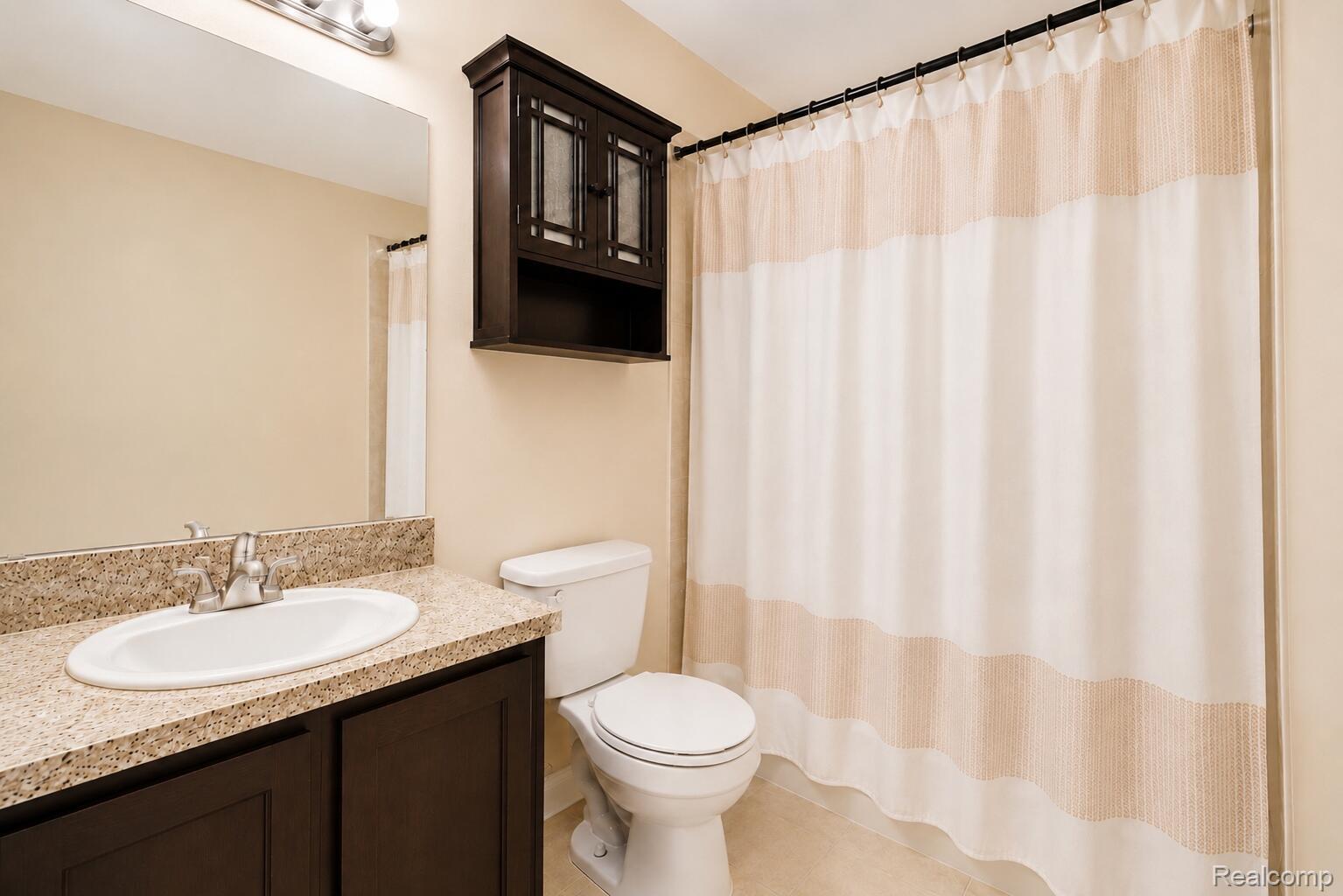 20789 Hummingbird Drive Romulus, MI 48174 - Photo 5 of 14 5.jpg
