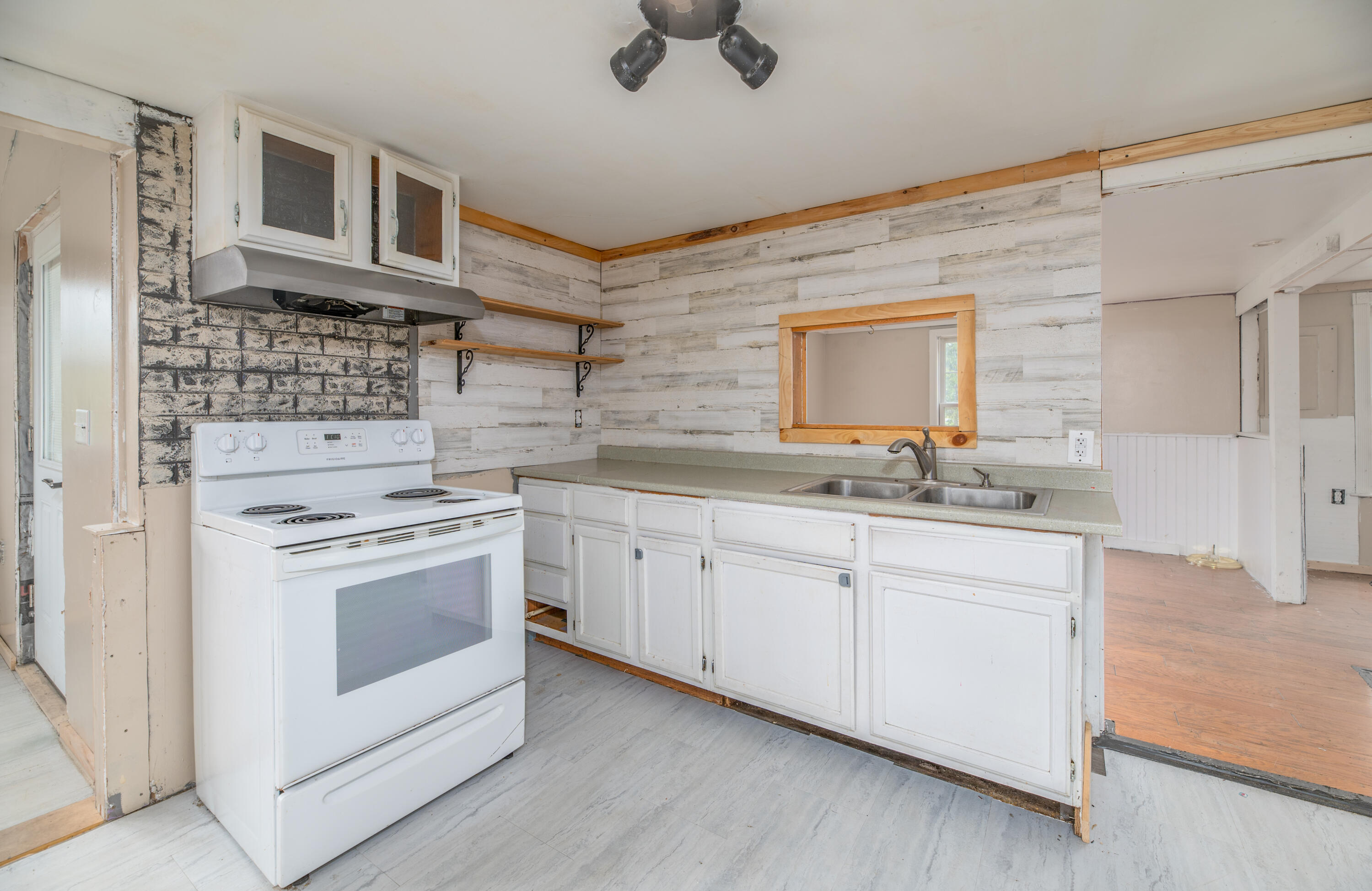 204 White School House Road Madison, ME 04950 - Photo 15 of 32 I4