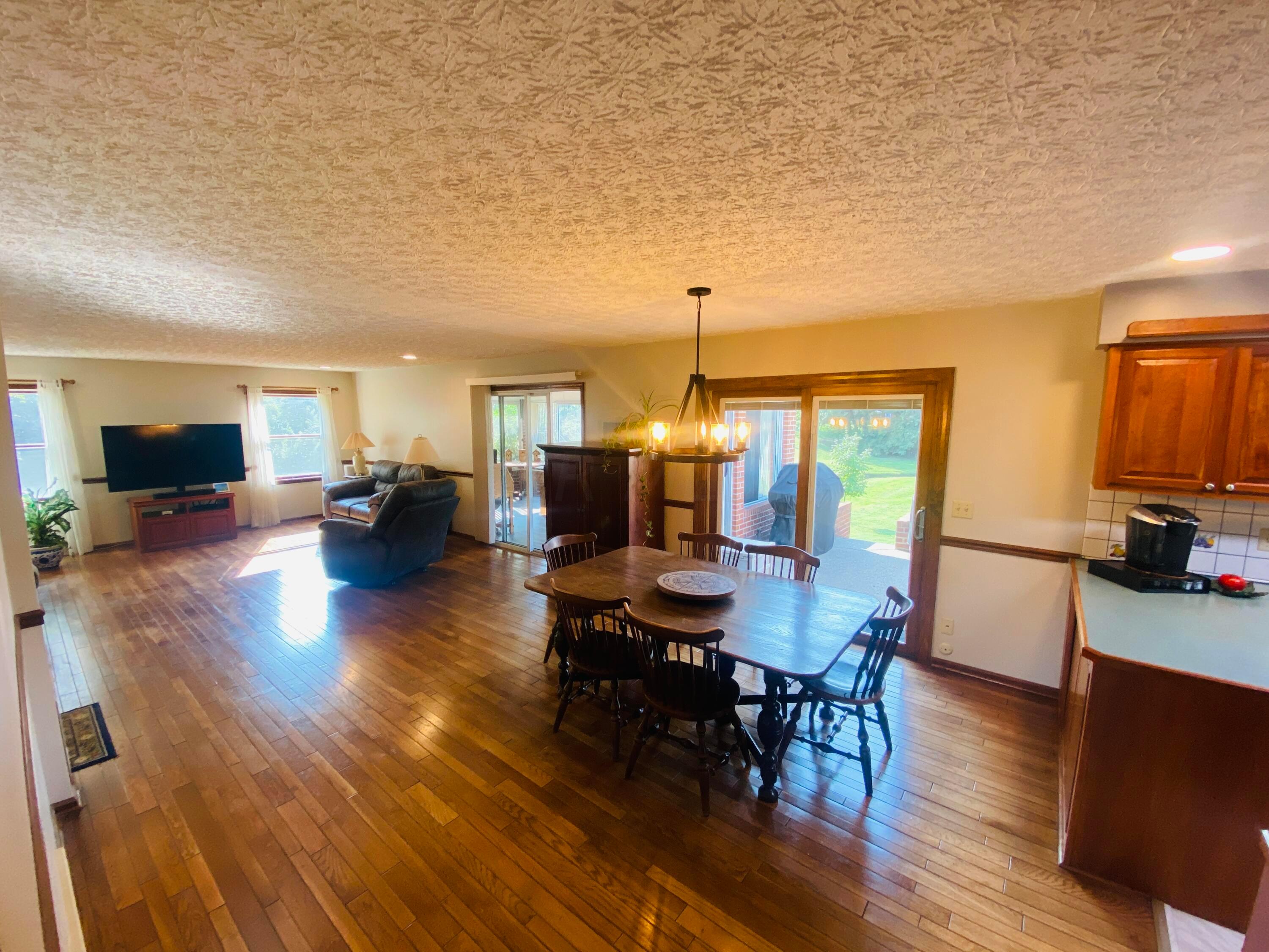 3560 Curve Road Delaware, OH 43015 - Photo 2 of 38 IMG_7825