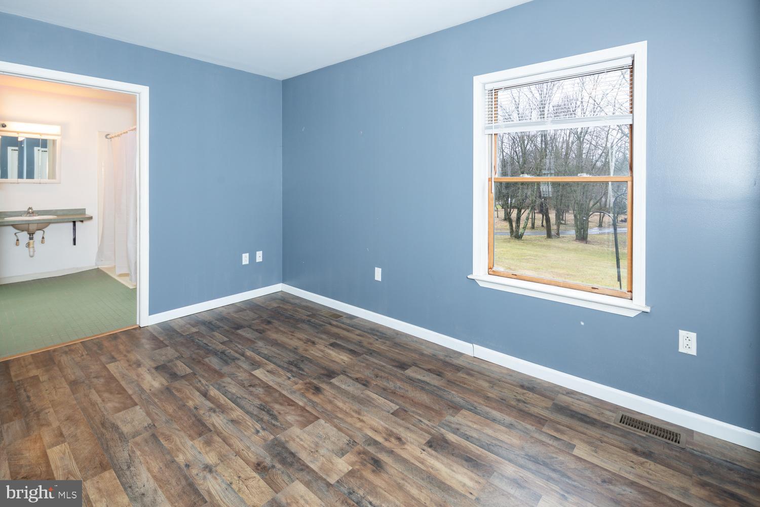87 Middlecroft Road Elkton, MD 21921 - Photo 31 of 45 In Law bedroom