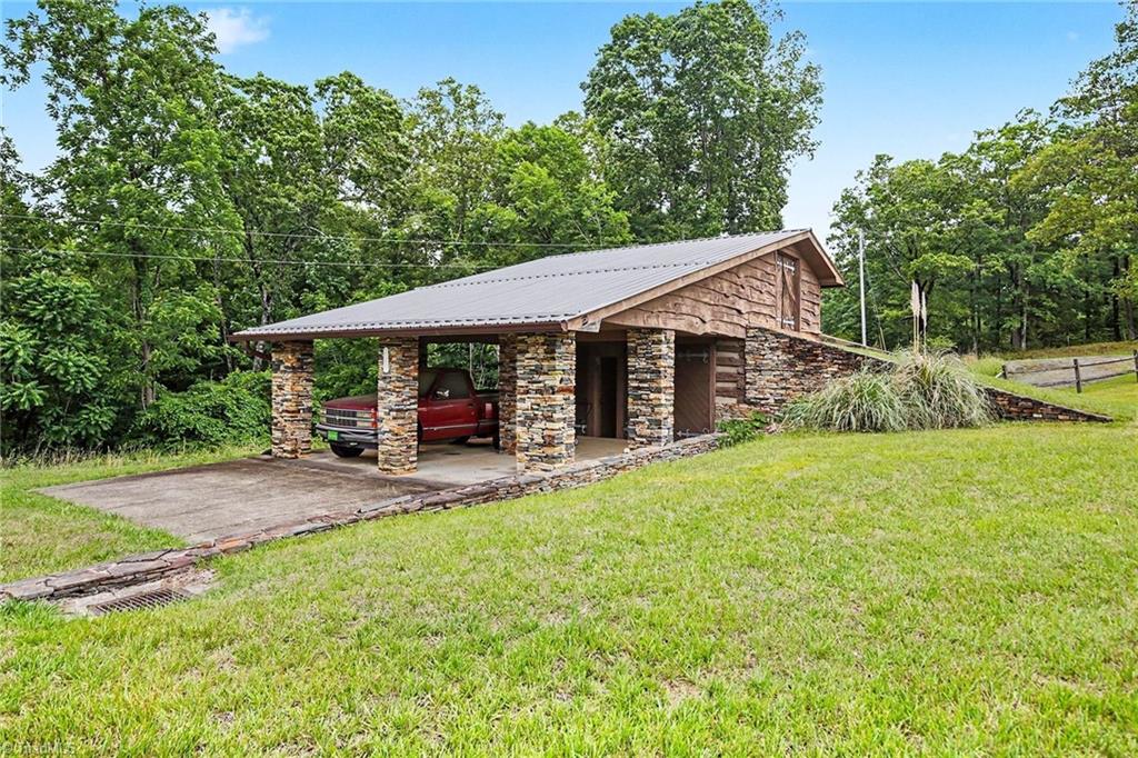 1413 Mission Road Danbury, NC 27016 - Photo 25 of 27