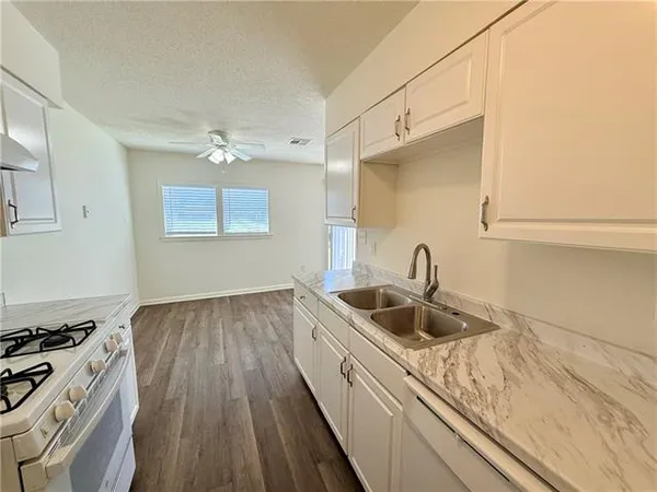 $1,585 | 1809 Fairway Street, Kenner, LA 70062