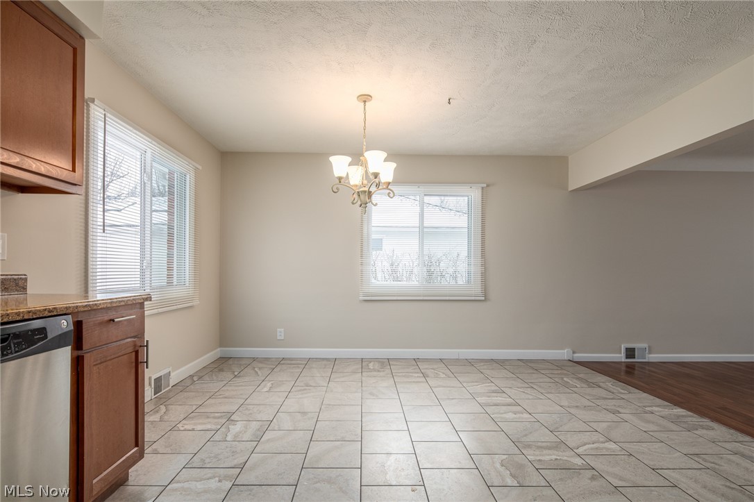 20111 Sumpter Road Cleveland, OH 44128 - Photo 17 of 35 Gallery Image 17