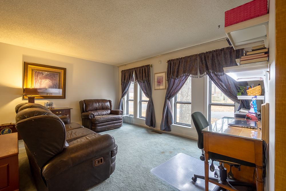 3028 Canyon Road Memphis, TN 38134 - Photo 2 of 25 Large Den as you enter
