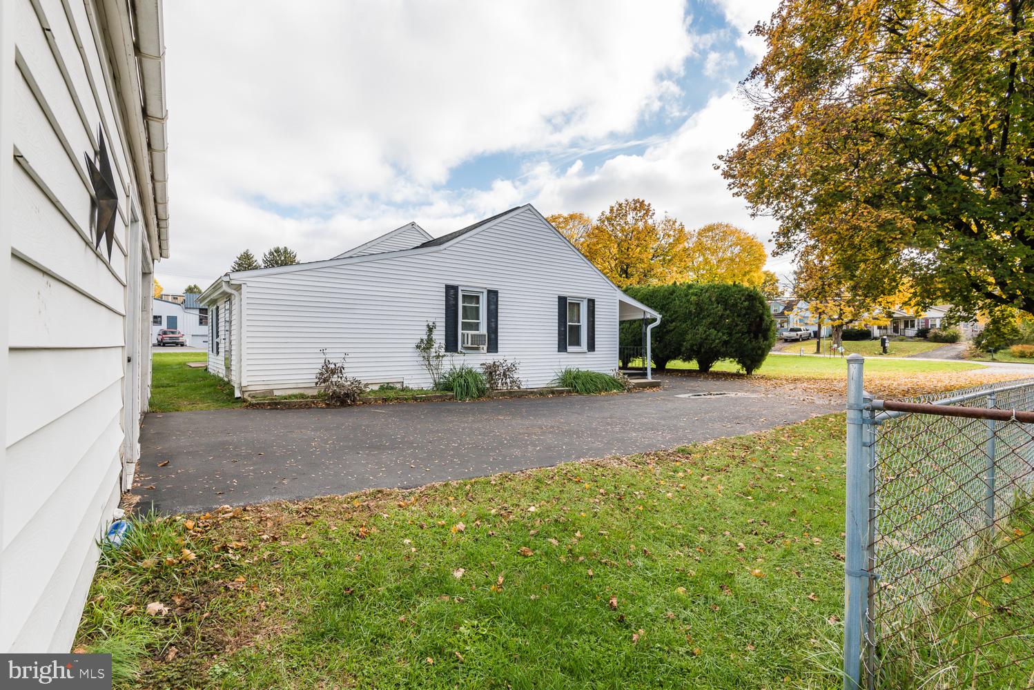 219 York Road Carlisle, PA 17013 - Photo 8 of 37 Gallery Image 8