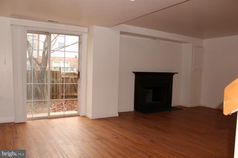 2 Tynewick Court Silver Spring, MD 20906 - Photo 13 of 30 Family Room
