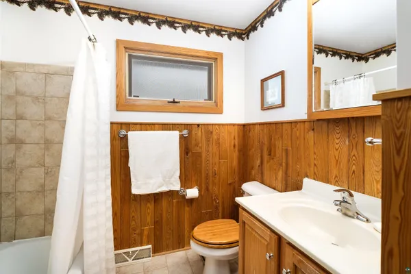 $445,500 | 4803 Crosley Avenue, Duluth, MN 55804