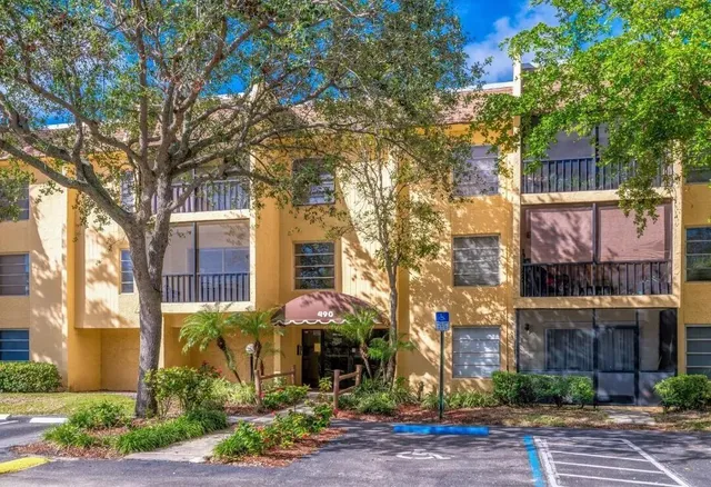 $1,795 | 460 Northwest 20th Street, Unit 208D, Boca Raton, FL 33431