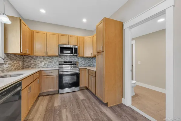 $3,100 | 104 B North Road, Highland, NY 12528