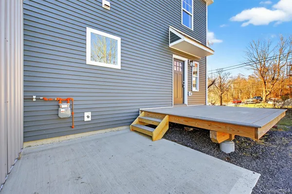 $3,100 | 104 B North Road, Highland, NY 12528