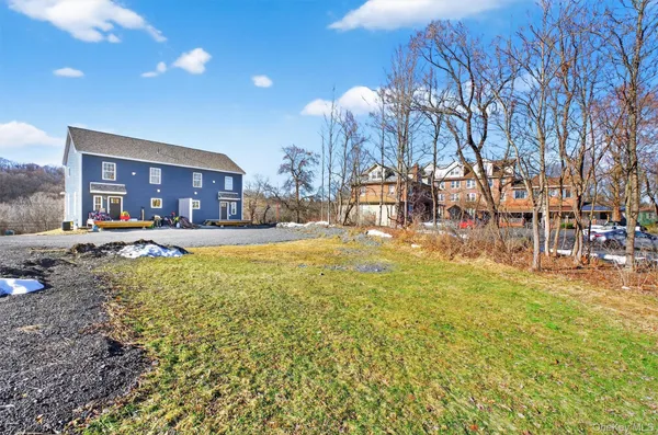 $3,100 | 104 B North Road, Highland, NY 12528