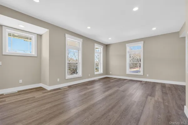 $3,100 | 104 B North Road, Highland, NY 12528