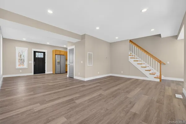 $3,100 | 104 B North Road, Highland, NY 12528