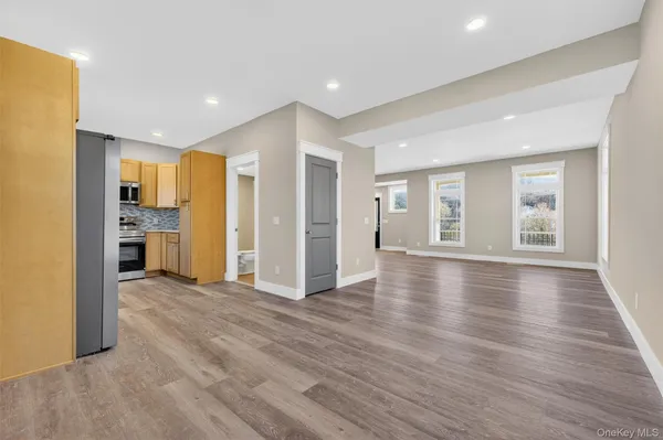$3,100 | 104 B North Road, Highland, NY 12528