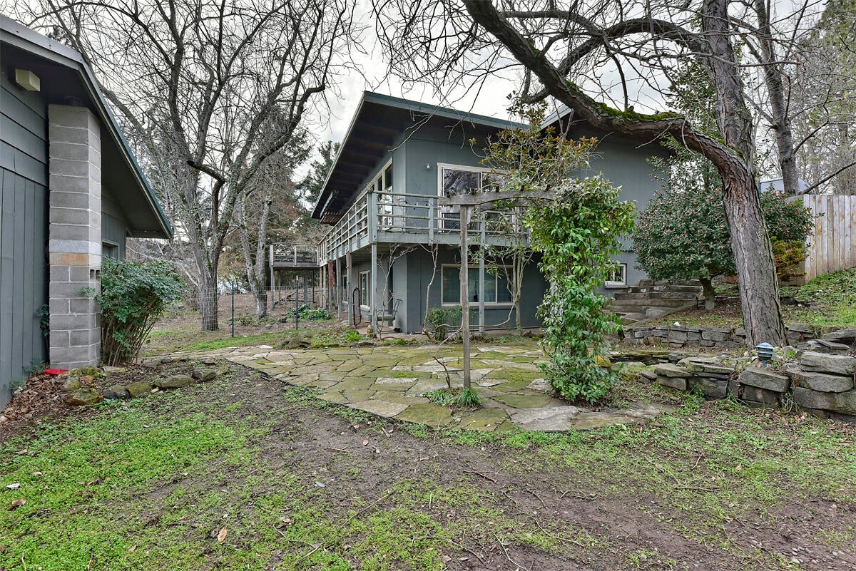 460 Wilson Road Ashland, OR 97520 - Photo 39 of 40 DSC_6729 copy copy