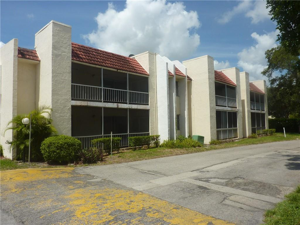 628 Northwest 13th Street, Unit 26 Boca Raton, FL 33486 - Photo 3 of 9 Photo 3