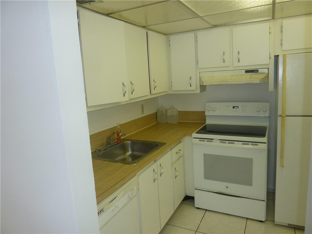 628 Northwest 13th Street, Unit 26 Boca Raton, FL 33486 - Photo 5 of 9 Photo 5