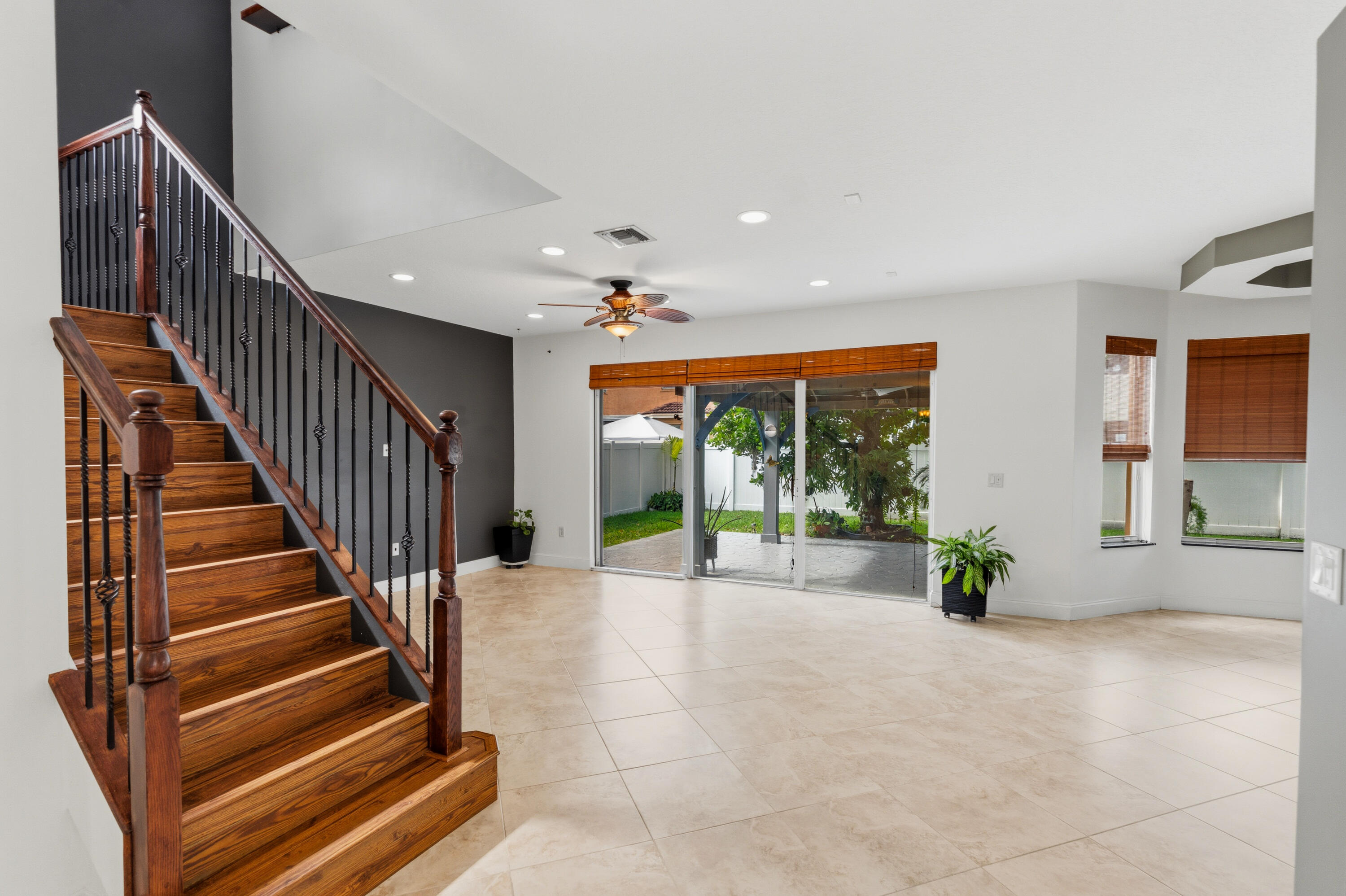 15744 Southwest 53rd Court Miramar, FL 33027 - Photo 8 of 56 DSC01538