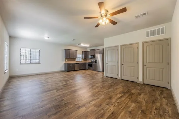 $1,700 | 509 Eureka Street, Unit 100, Weatherford, TX 76086