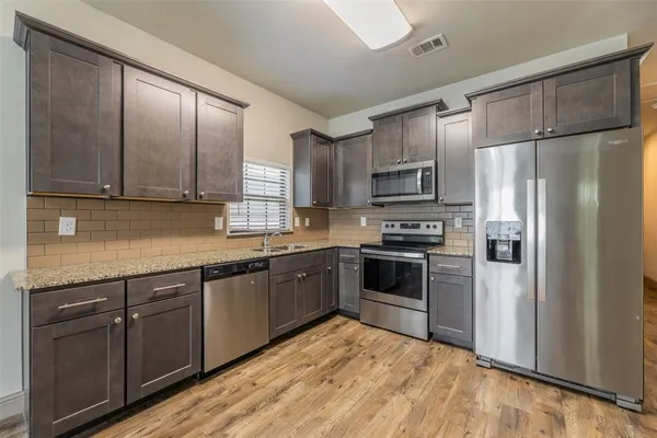 $1,700 | 509 Eureka Street, Unit 100, Weatherford, TX 76086