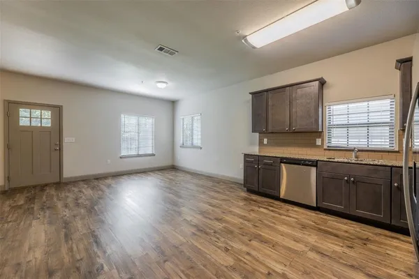 $1,700 | 509 Eureka Street, Unit 100, Weatherford, TX 76086