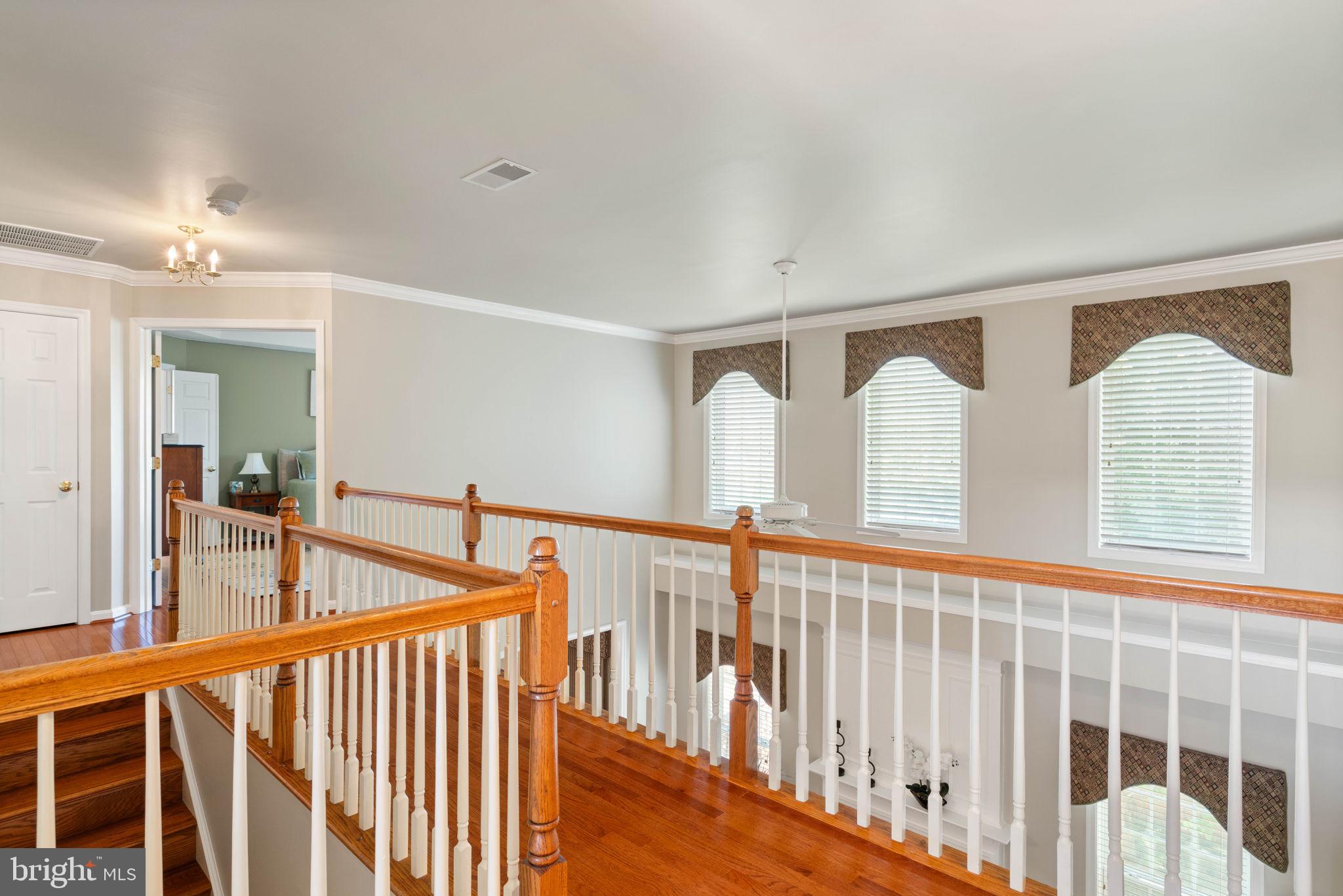 6093 Spindle Tree Court Woodbridge, VA 22193 - Photo 43 of 51 Bright and airy second-floor landing.