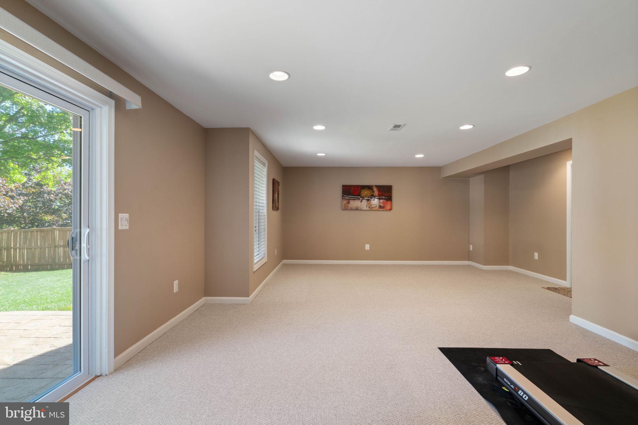 6093 Spindle Tree Court Woodbridge, VA 22193 - Photo 50 of 51 Spacious, light-filled living area.