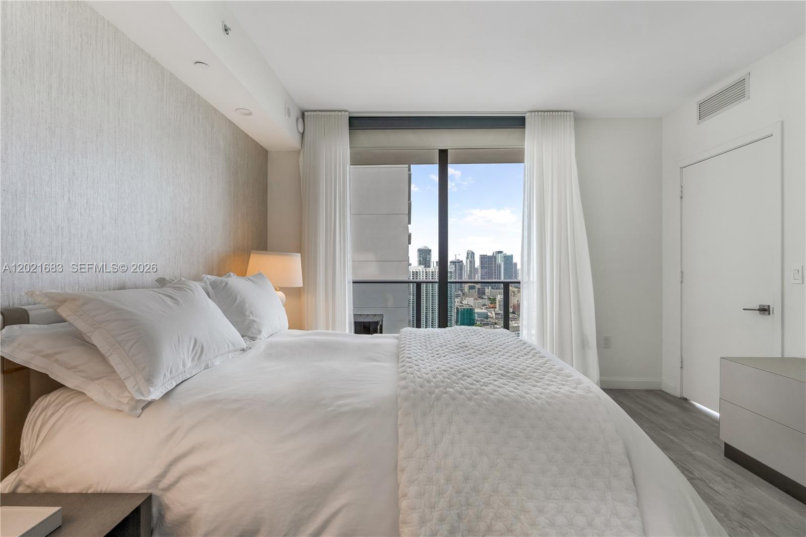 55 Southwest 9th Street, Unit 4001 Miami, FL 33130 - Photo 11 of 34