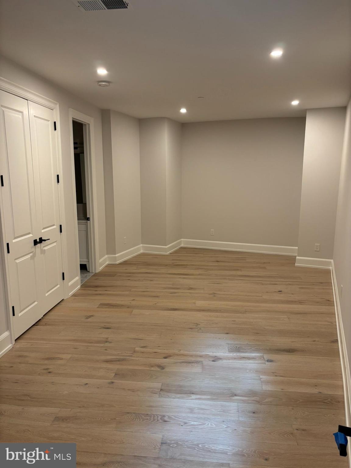 5017 Eskridge Terrace Northwest Washington, DC 20016 - Photo 41 of 45 a view of an empty room