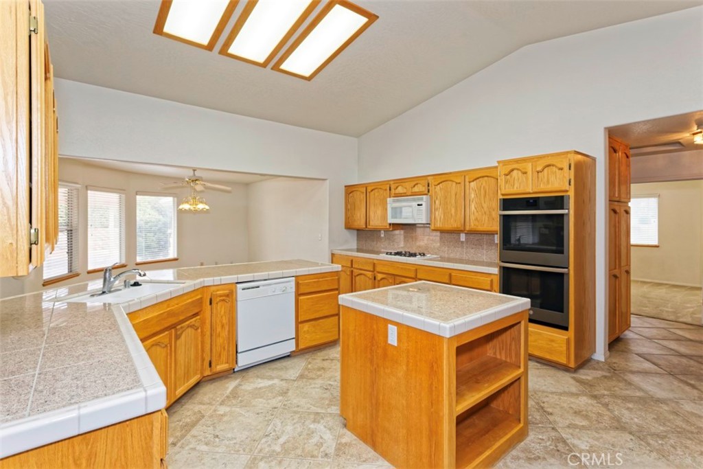 13311 Choco Road Apple Valley, CA 92308 - Photo 35 of 66