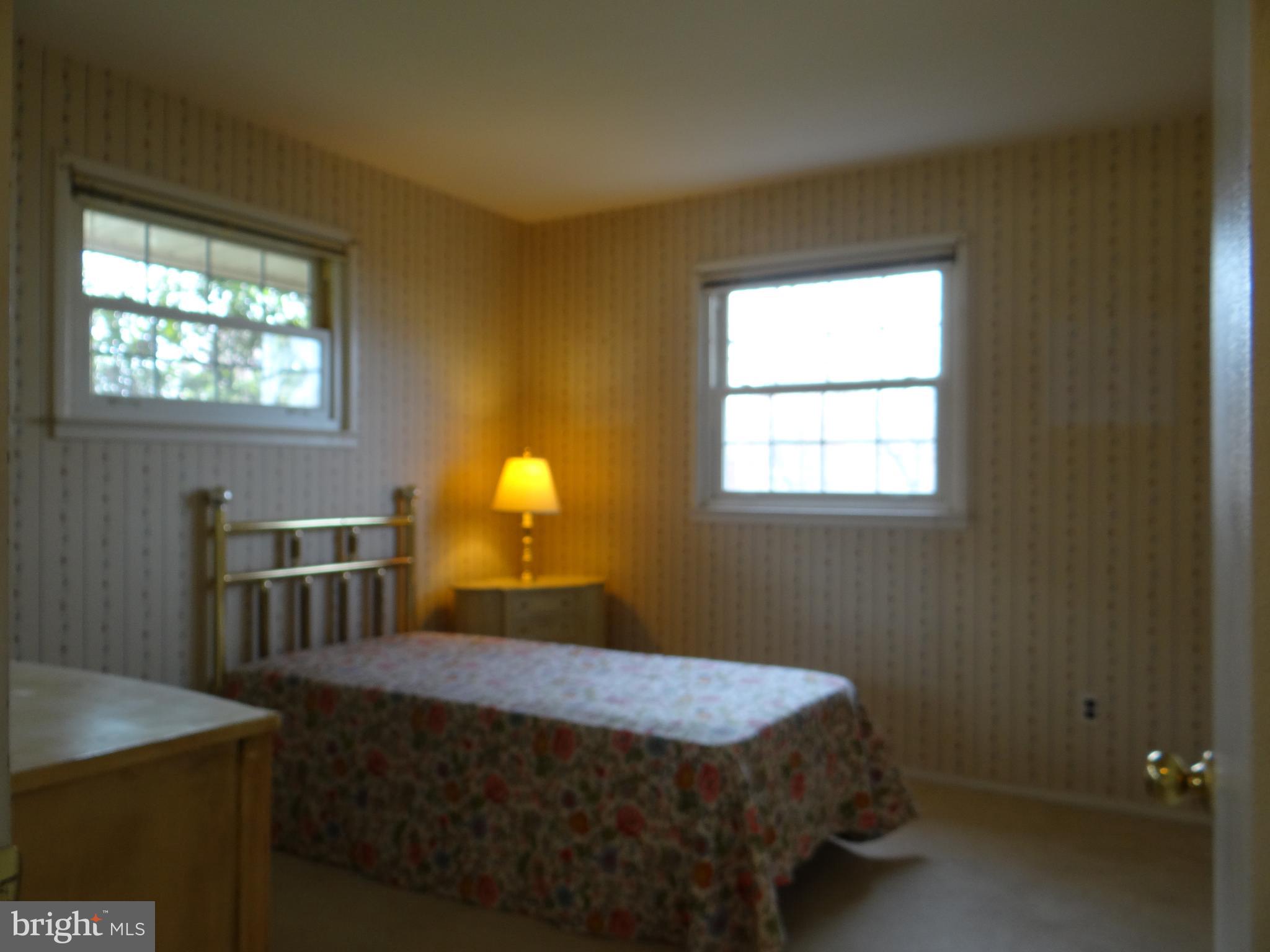 8138 Drayton Lane Springfield, VA 22151 - Photo 12 of 22 2nd Bedroom