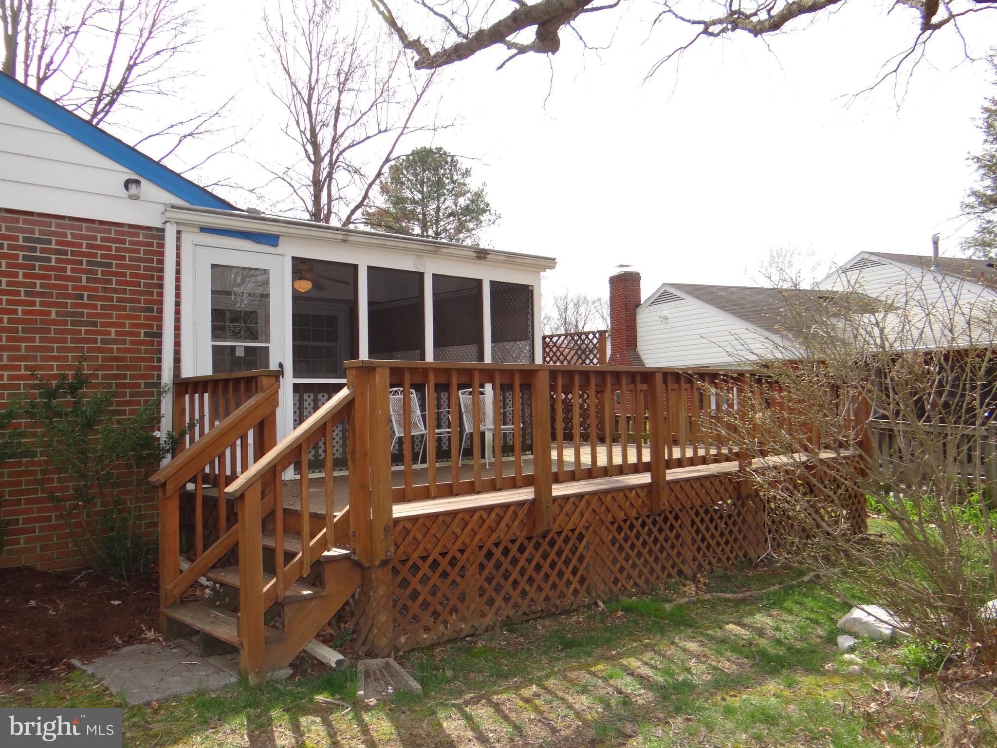 8138 Drayton Lane Springfield, VA 22151 - Photo 20 of 22 Deck