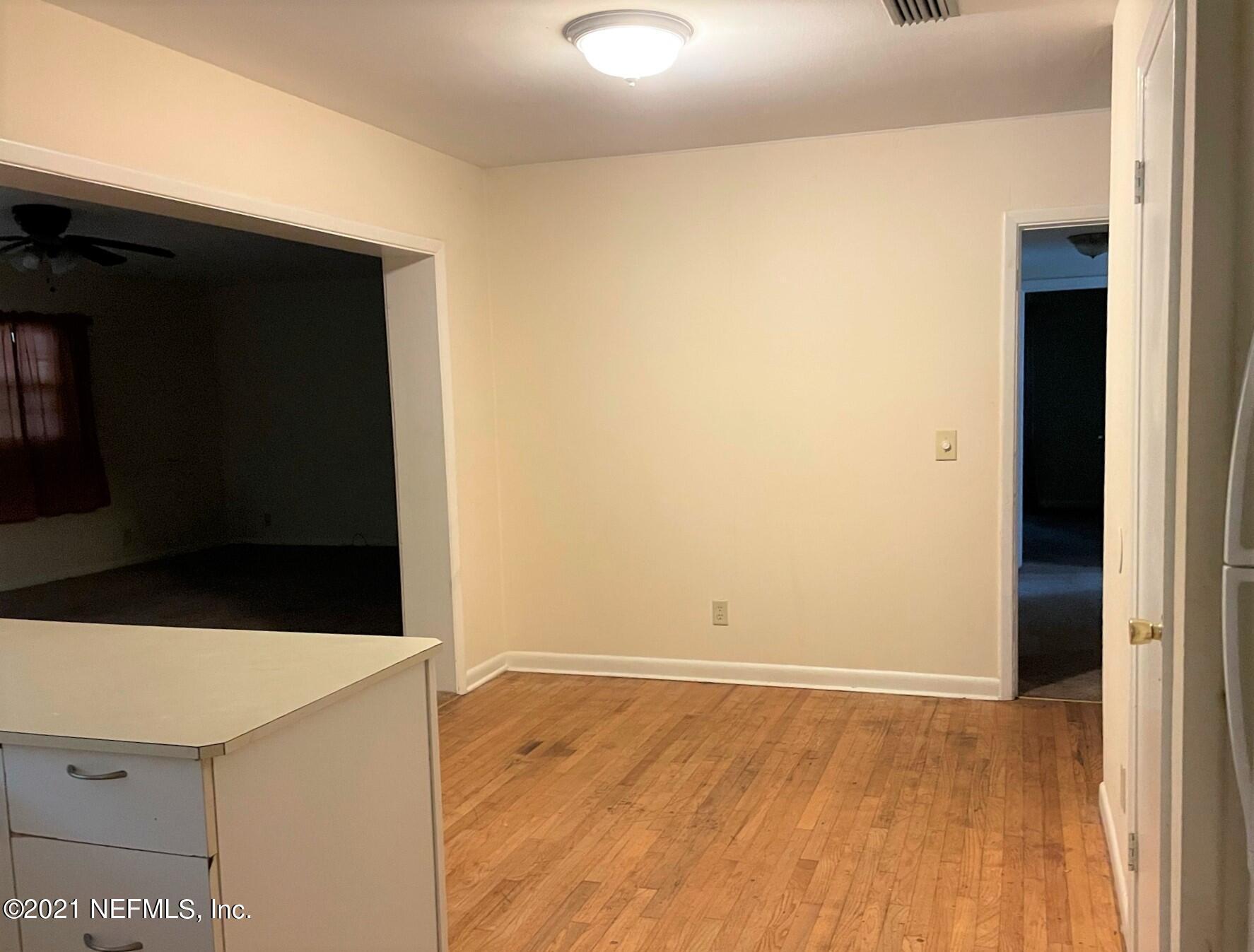 6251 Kennerly Road Jacksonville, FL 32216 - Photo 13 of 36 Dining area