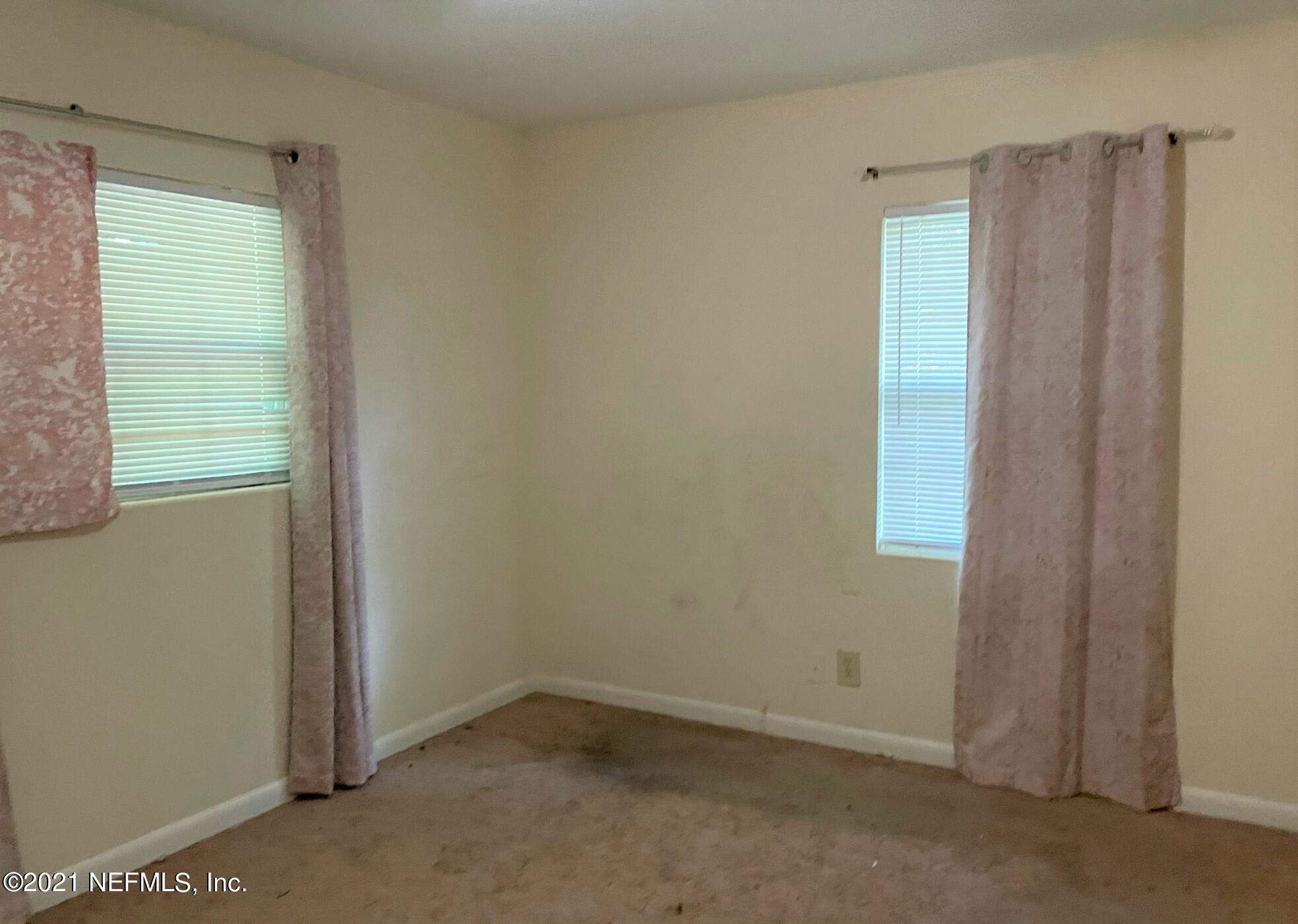 6251 Kennerly Road Jacksonville, FL 32216 - Photo 14 of 36 Master bedroom