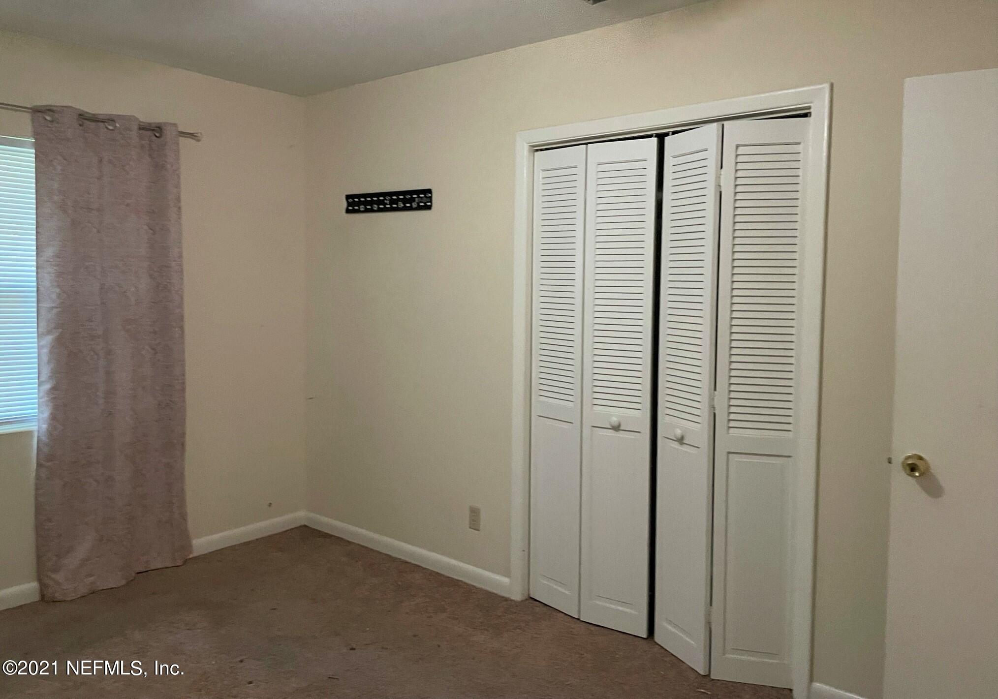 6251 Kennerly Road Jacksonville, FL 32216 - Photo 15 of 36 Master bedroom
